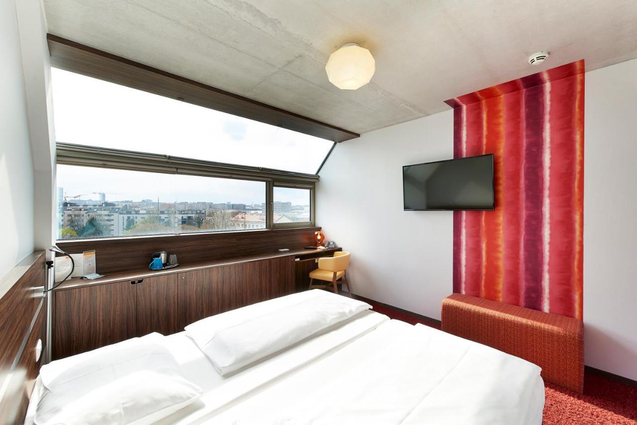 Simm'S Hotel - Cityhotel Next To Metro U3 Wien Exteriör bild